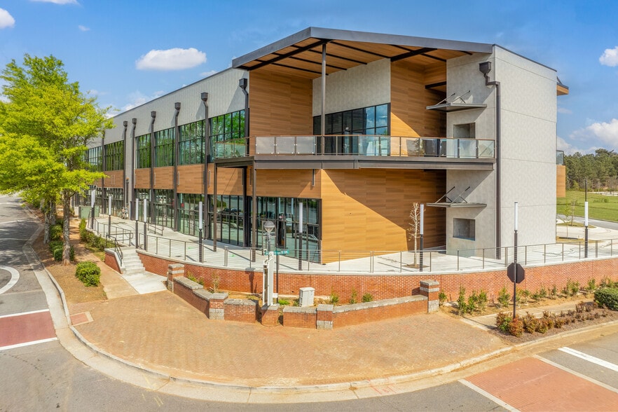 More Photos Of 458 Northolt Pky, Suwanee General Retail For Lease