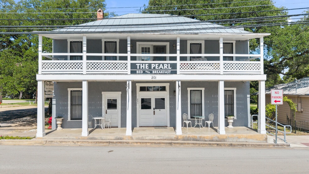 More Photos Of 201 Nugent Ave ave, Johnson City Hotel For Sale