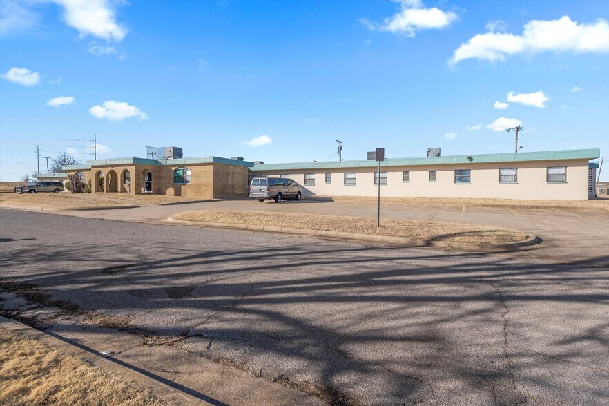 More Photos Of 1215 NE 34th St, Oklahoma City Assisted Living For Lease