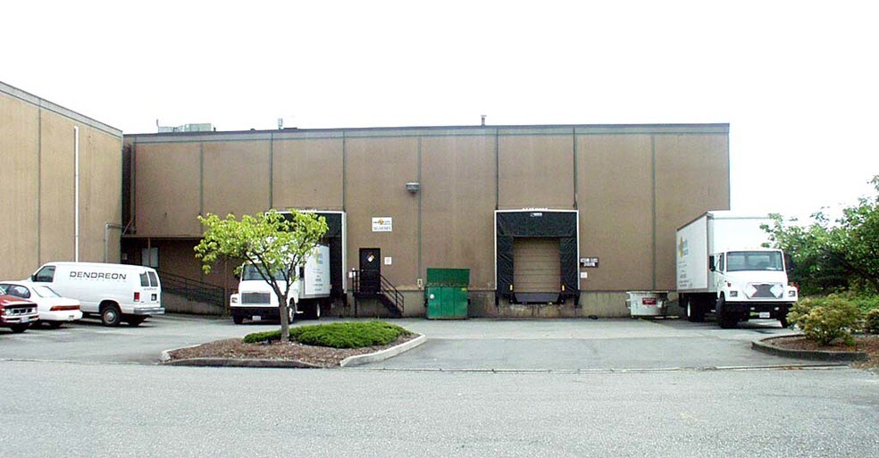More Photos Of 355 Treck Dr, Tukwila Warehouse For Lease