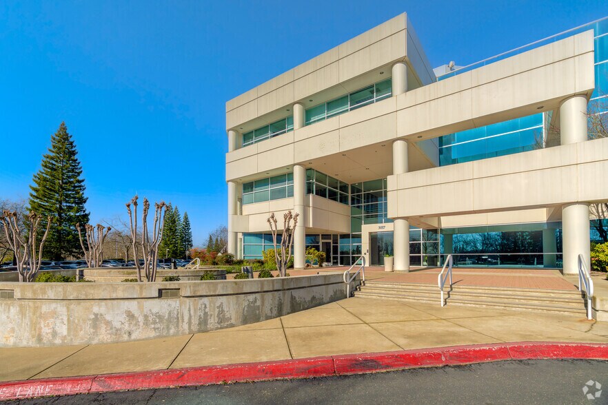 More Photos Of 3017 Douglas Blvd, Roseville Office For Lease
