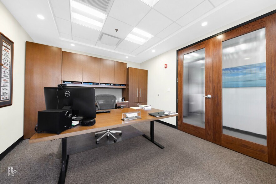 More Photos Of 1 Walker Ave, Clarendon Hills Office For Lease