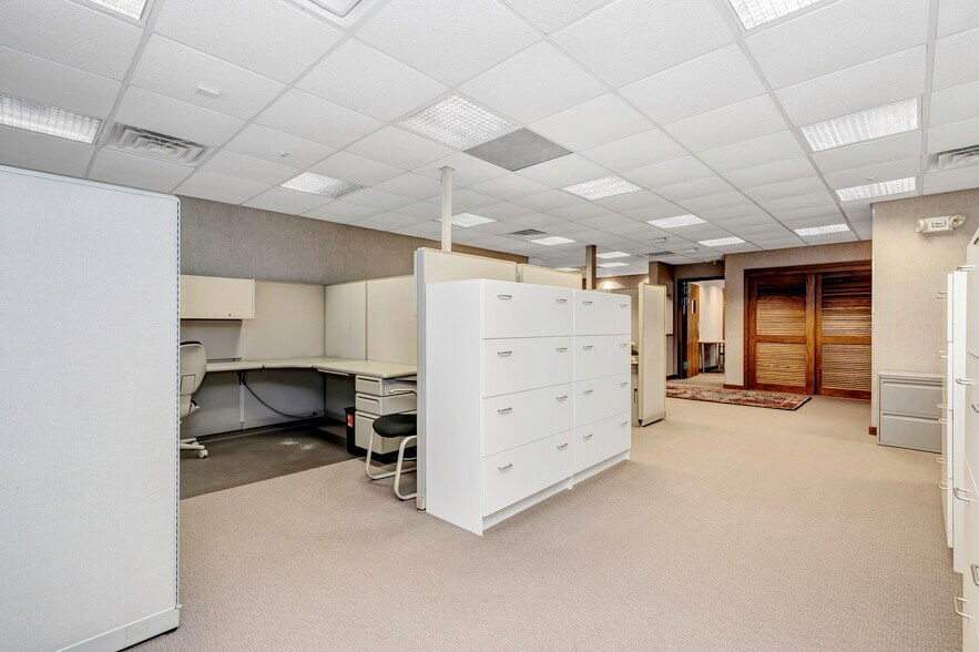 More Photos Of 1100 Brandywine Blvd, Zanesville Loft Creative Space For Lease