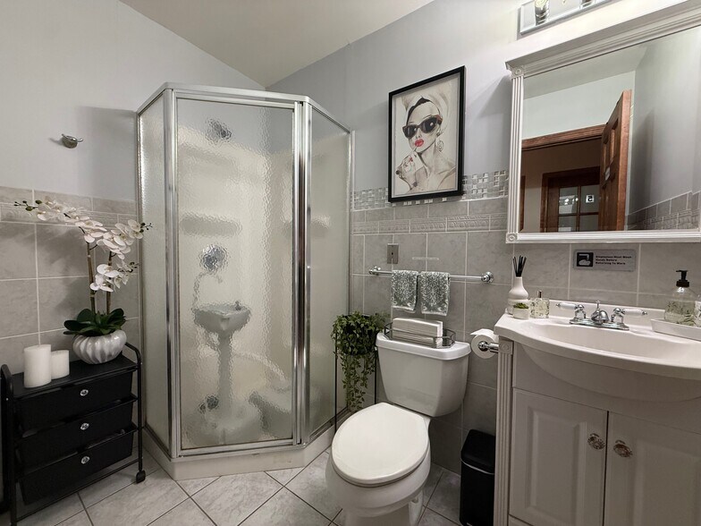 More Photos Of 5-7 Danbury Rd, Wilton Storefront Retail Office For Lease