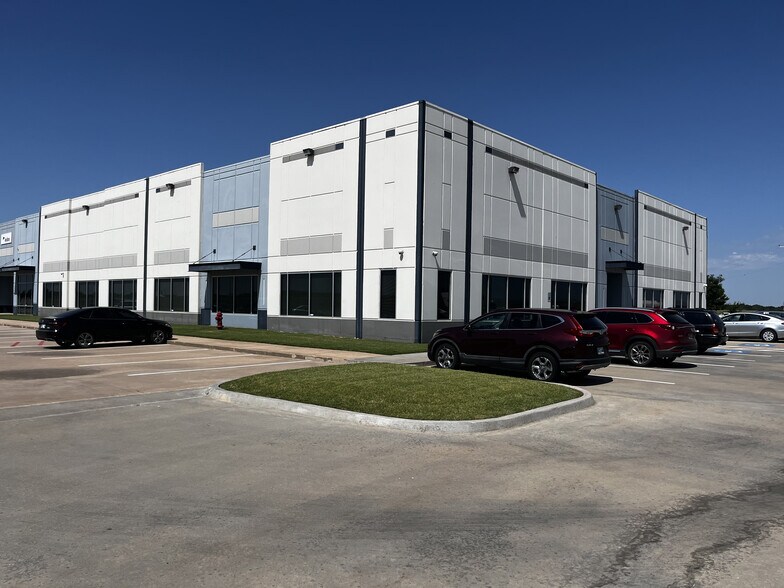 Primary Photo Of 1224 SW Rex Madeira Rd, Lawton Office For Lease