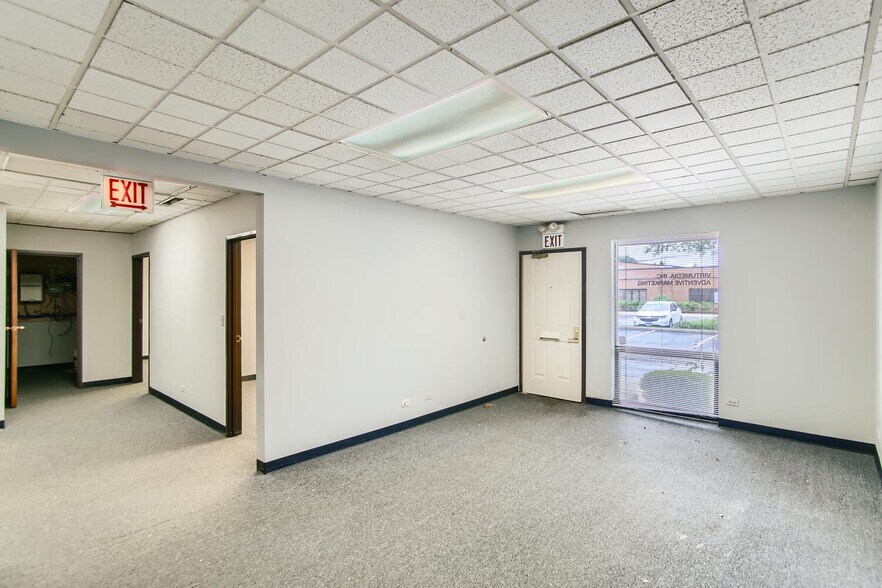 More Photos Of 415 E Golf Rd, Arlington Heights Office For Lease