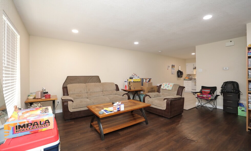 More Photos Of 14405-14411 Pine St, Santa Fe Apartments For Sale