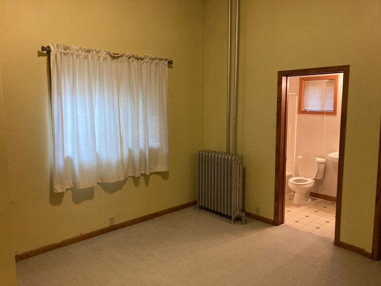 More Photos Of 117 W 3rd St, Duluth Apartments For Sale