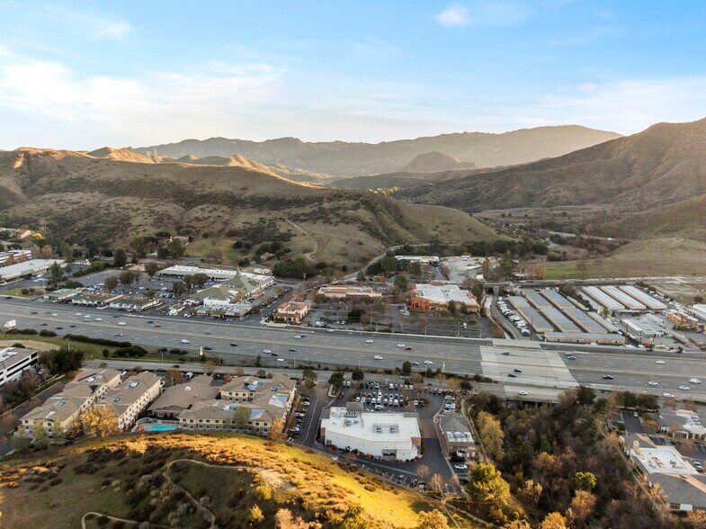 More Photos Of 29001 Canwood St, Agoura Hills Restaurant For Lease