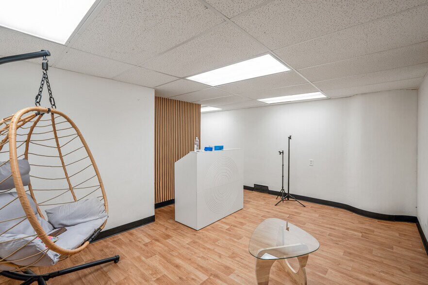 More Photos Of 6032-6040 W Lisbon Ave, Milwaukee Office For Sale