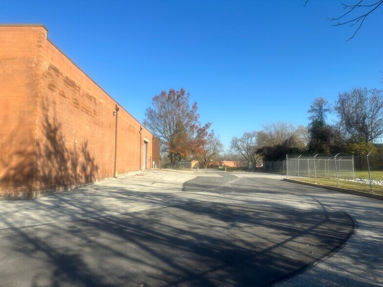 More Photos Of 306 Commerce Dr, Exton Industrial For Sale