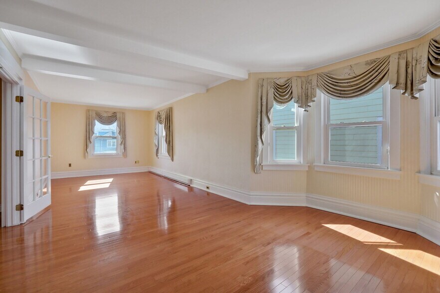 More Photos Of 411 Albany Ave, Kingston Storefront Retail Office For Sale