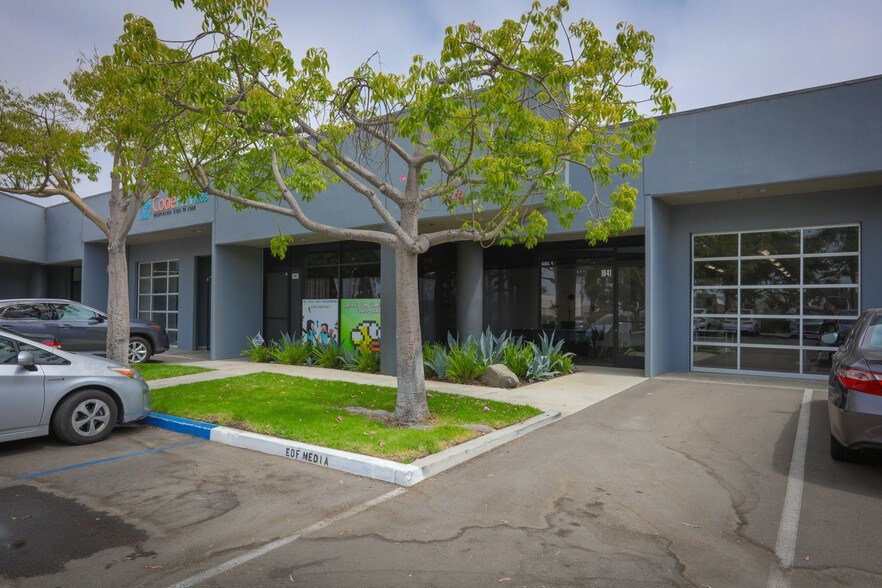 More Photos Of 1631-1645 16th St, Santa Monica Light Manufacturing For Lease