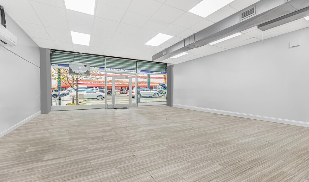 More Photos Of 3910 White Plains Rd, Bronx Storefront Retail Office For Sale