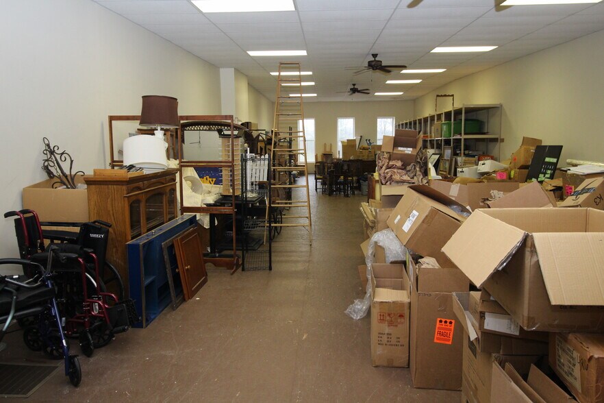 More Photos Of 310 S Salisbury Ave, Spencer General Retail For Sale