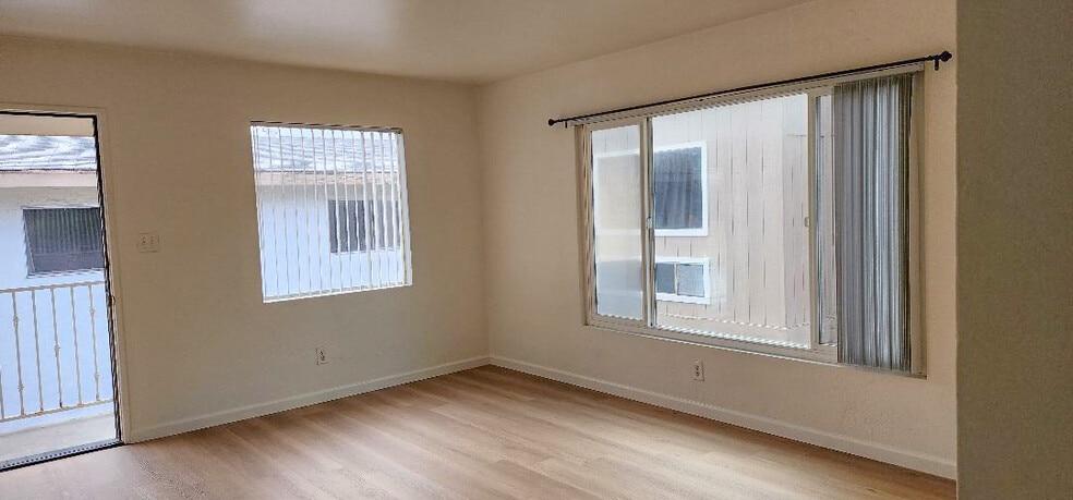 More Photos Of 1141 Reed Ave, San Diego Apartments For Sale