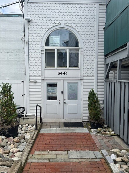 More Photos Of 64R Main St, New Canaan Office For Lease