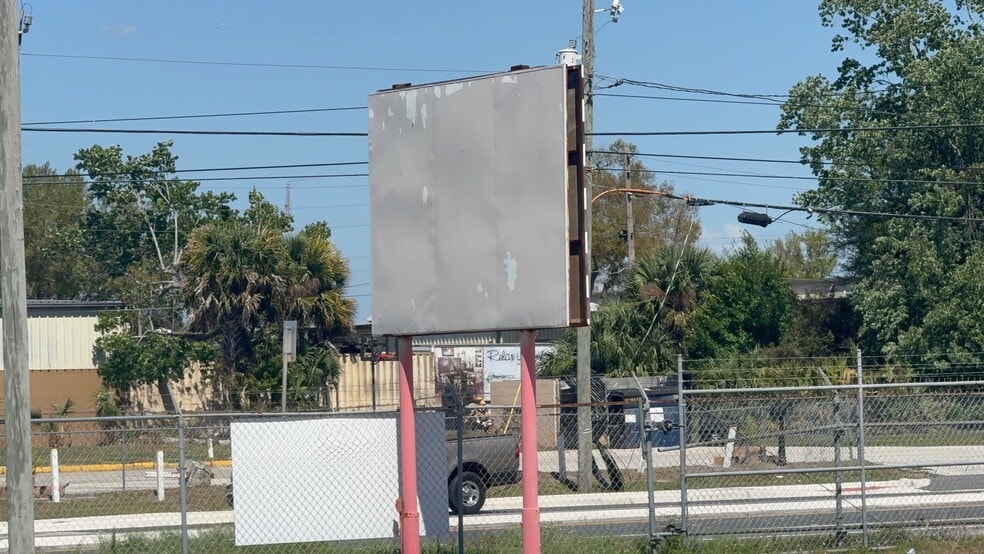 More Photos Of 3960 Silver Star Rd, Orlando Auto Dealership For Sale