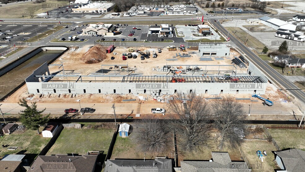 More Photos Of 3444 W Sunshine St, Springfield Storefront For Lease