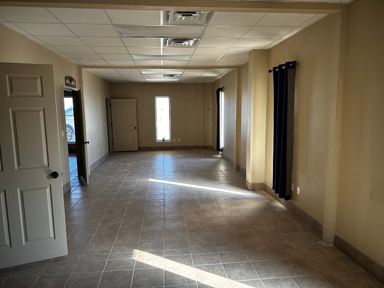 More Photos Of 4200 County Road 72 rd, Midland Warehouse For Lease