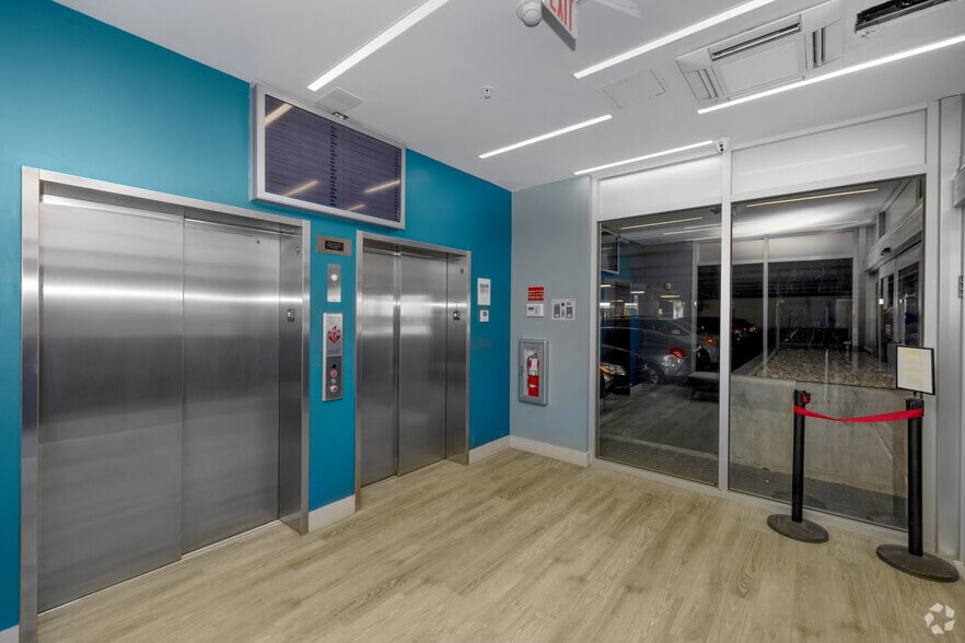 More Photos Of 3683 S Miami Ave, Miami Medical For Lease