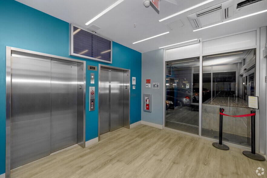 More Photos Of 3683 S Miami Ave, Miami Medical For Lease