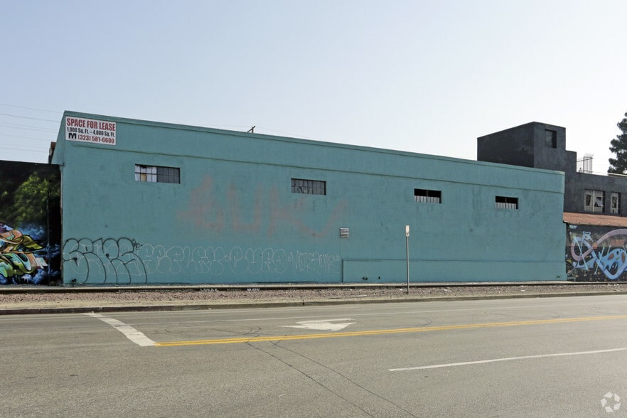 More Photos Of 314 W 58th St, Los Angeles Warehouse For Lease