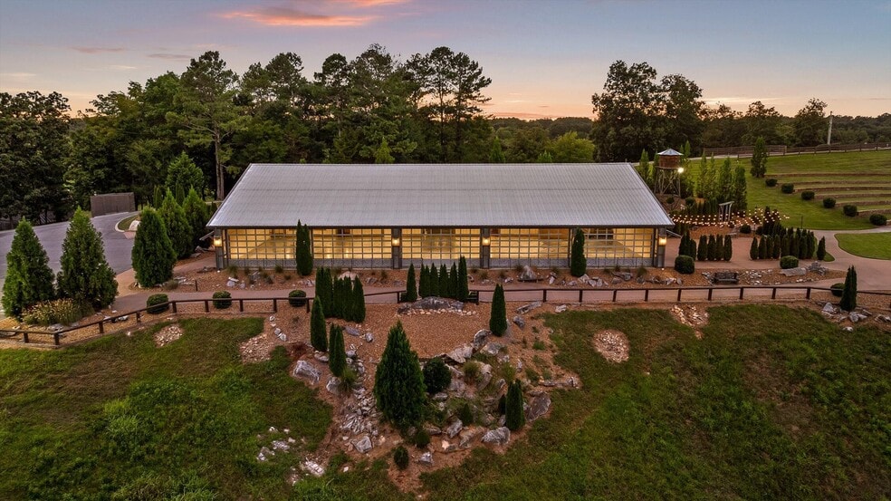 More Photos Of 1020 Thomas Rd, Benton Multifamily For Sale