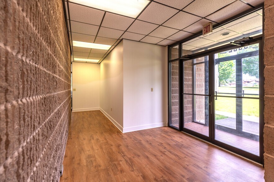 More Photos Of 5982 E Molloy Rd, Mattydale Medical For Sale