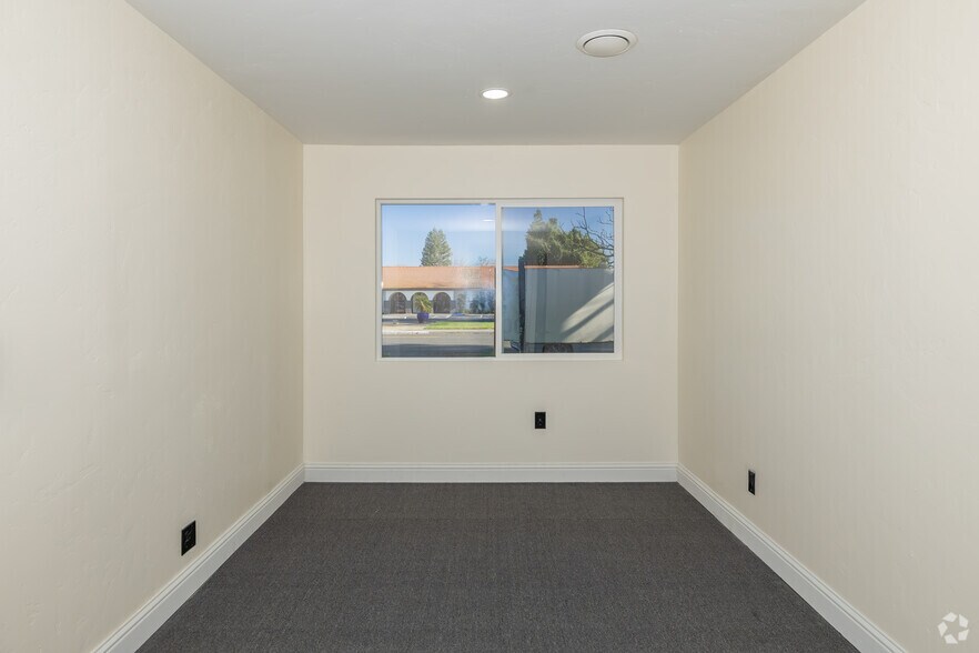 More Photos Of 3625 Mission Ave, Carmichael Medical For Lease
