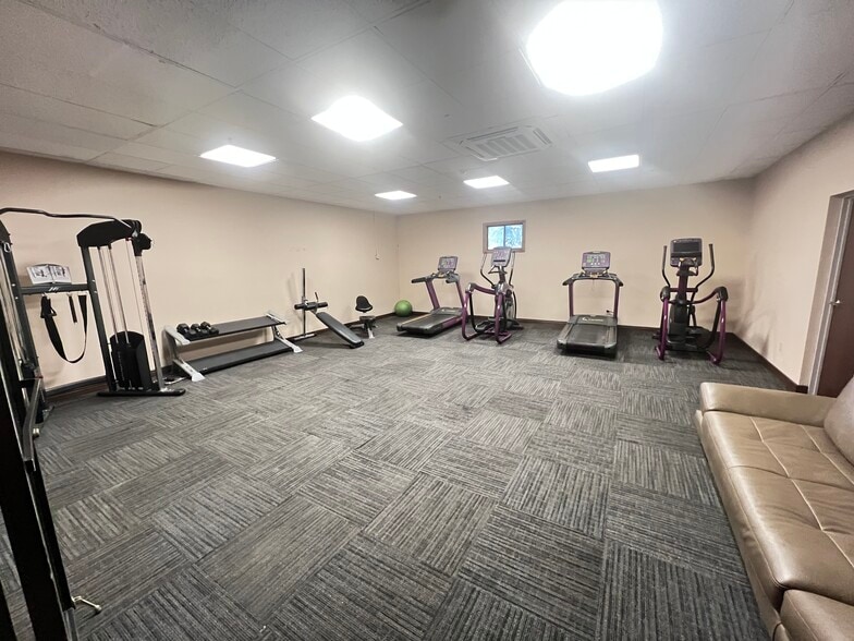 More Photos Of 560 Silverthorne Ln, Silverthorne Hotel For Sale