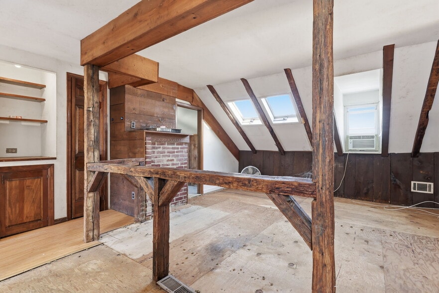 More Photos Of 2695 Main St, Lawrence Apartments For Sale