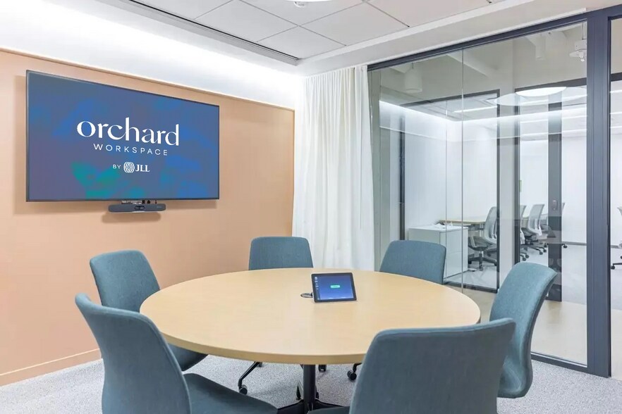 More Photos Of 2451 Crystal Dr, Arlington Office For Lease