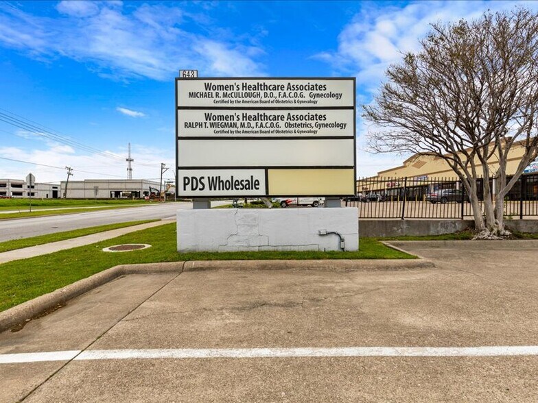 More Photos Of 643 S Great Southwest Pky, Grand Prairie Medical For Lease