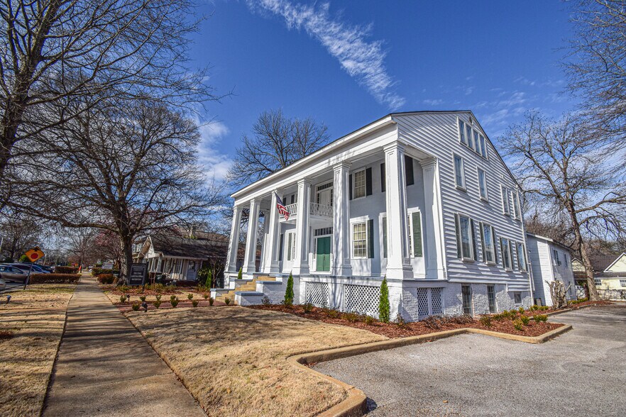More Photos Of 2606 8th St, Tuscaloosa Office For Sale