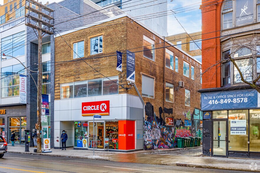 Primary Photo Of 485 Queen St W, Toronto Storefront Retail Office For Lease