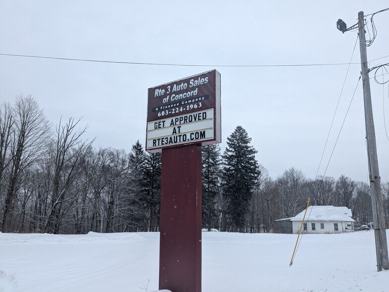 More Photos Of 310 N State St, Concord Showroom For Lease