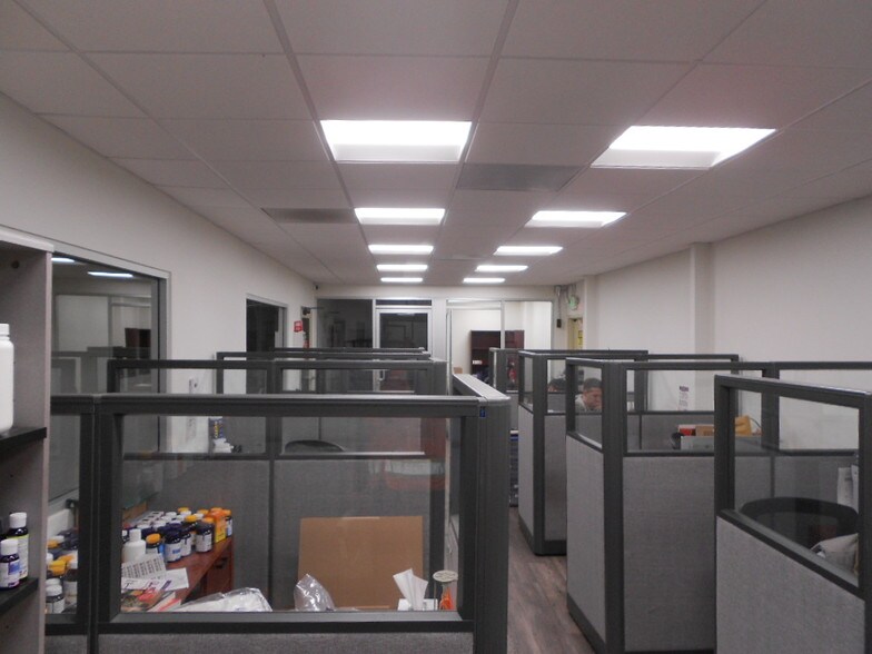 More Photos Of 5102-5108 Azusa Canyon Rd, Irwindale Unknown For Lease