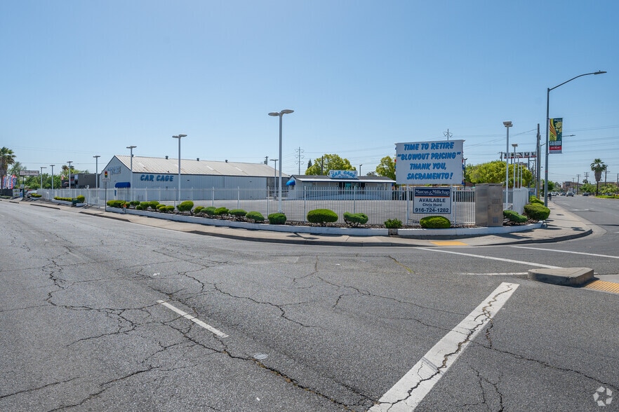 Primary Photo Of 6401 Stockton Blvd, Sacramento Auto Repair For Sale