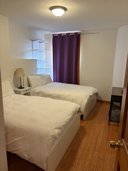 More Photos Of 40 E Broadway, New York Apartments For Sale