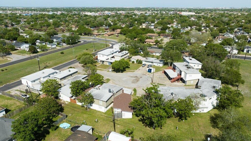 More Photos Of 3908 Verner Cir, Corpus Christi Apartments For Sale