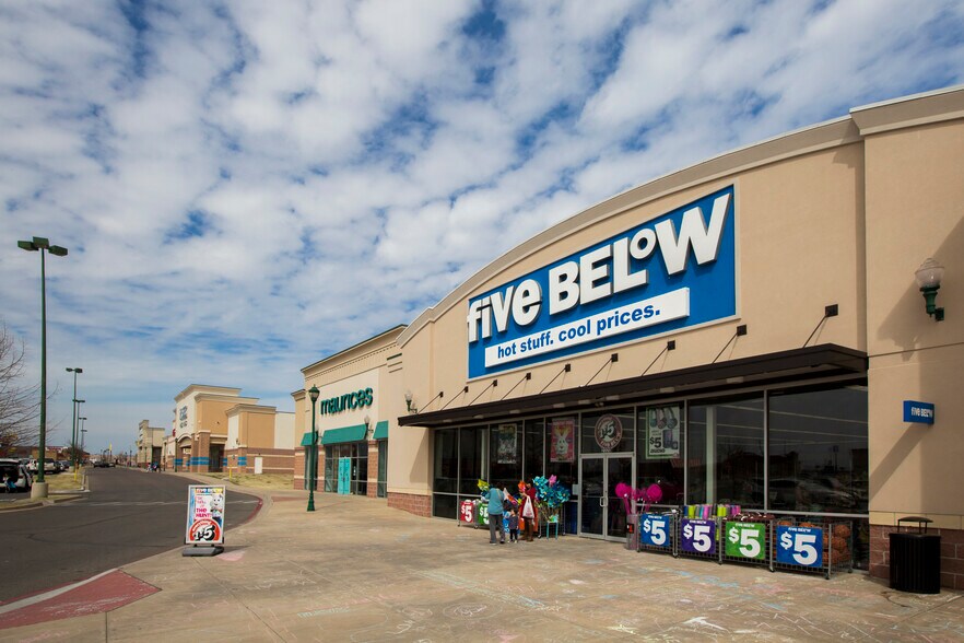 More Photos Of S I-35 Service Rd, Moore Unknown For Lease