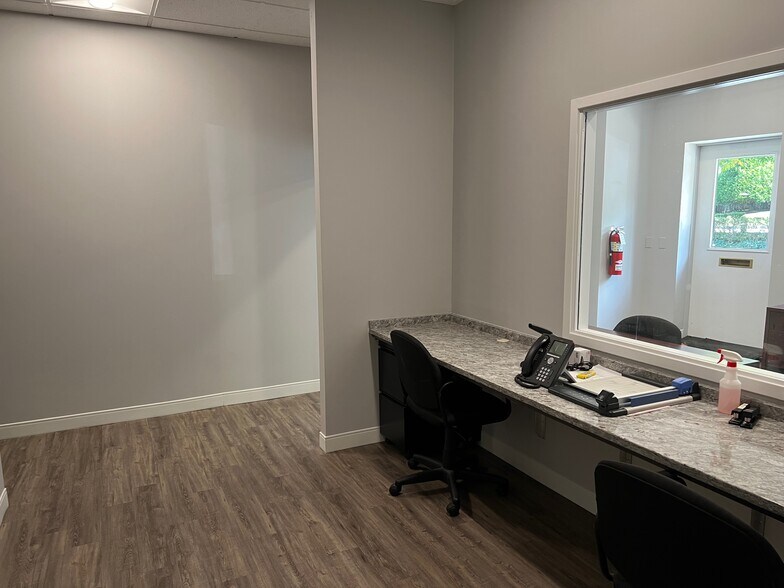 More Photos Of 5000 Lawndale Ave, Baltimore Office For Lease