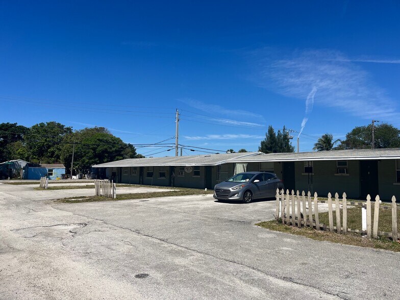 More Photos Of 977 Miner Rd, Lantana Apartments For Sale