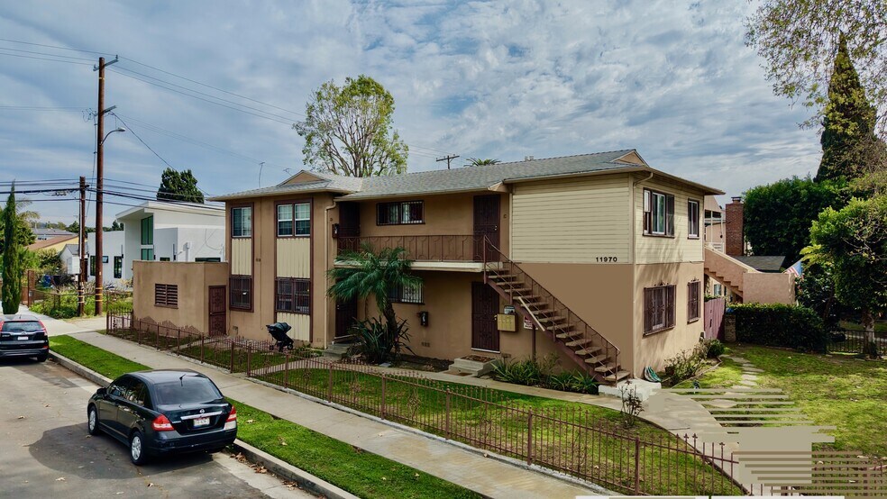 More Photos Of 11970 Aneta St, Culver City Apartments For Sale