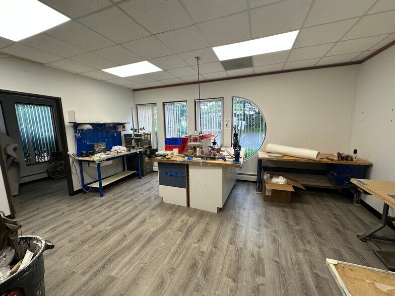 More Photos Of 834 King Hwy, Kalamazoo Office For Lease