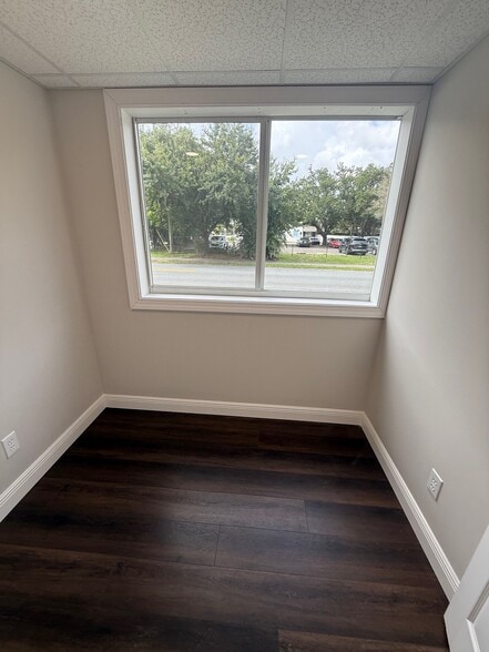 More Photos Of 1320 SE Palm Beach Rd, Stuart Medical For Sale