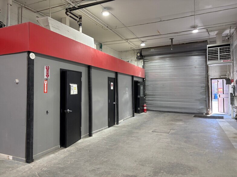 More Photos Of 159 21st St, Brooklyn Warehouse For Sale
