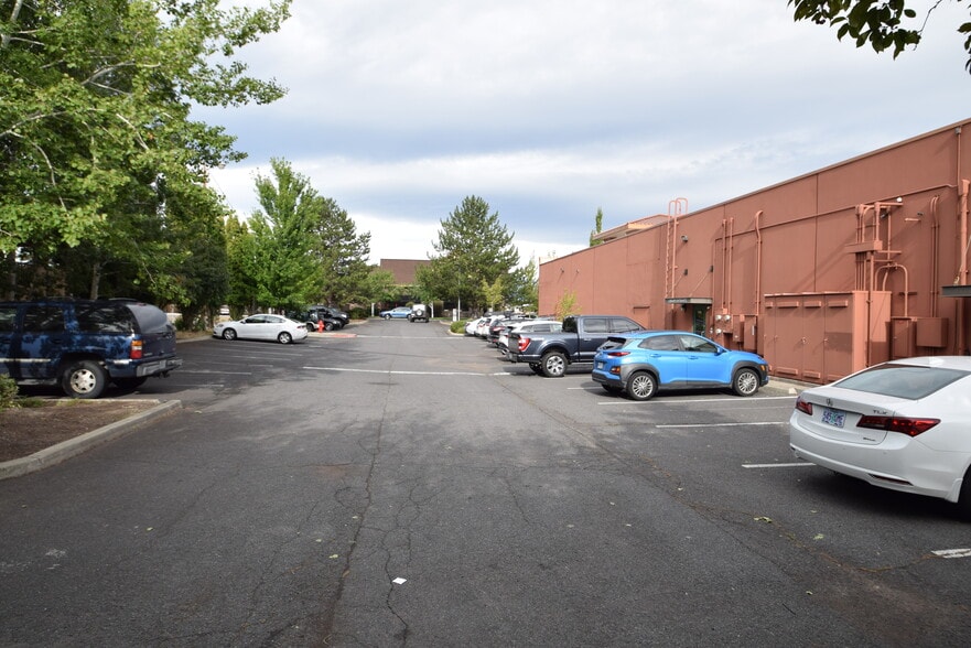 More Photos Of 62080 Dean Swift Rd, Bend Unknown For Lease