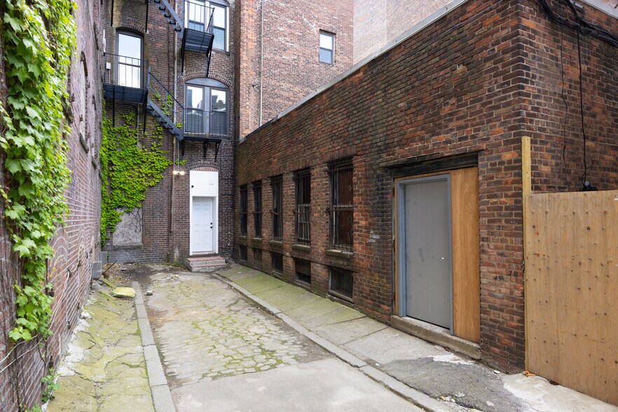 More Photos Of 133 N Washington St, Boston Storefront For Sale